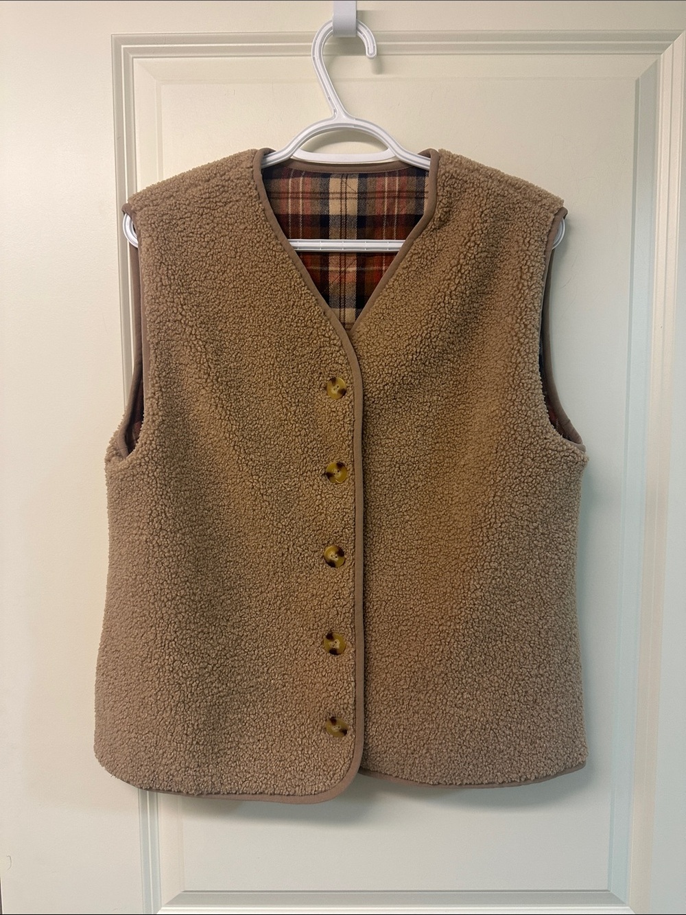 Yerse reversible plaid vest
